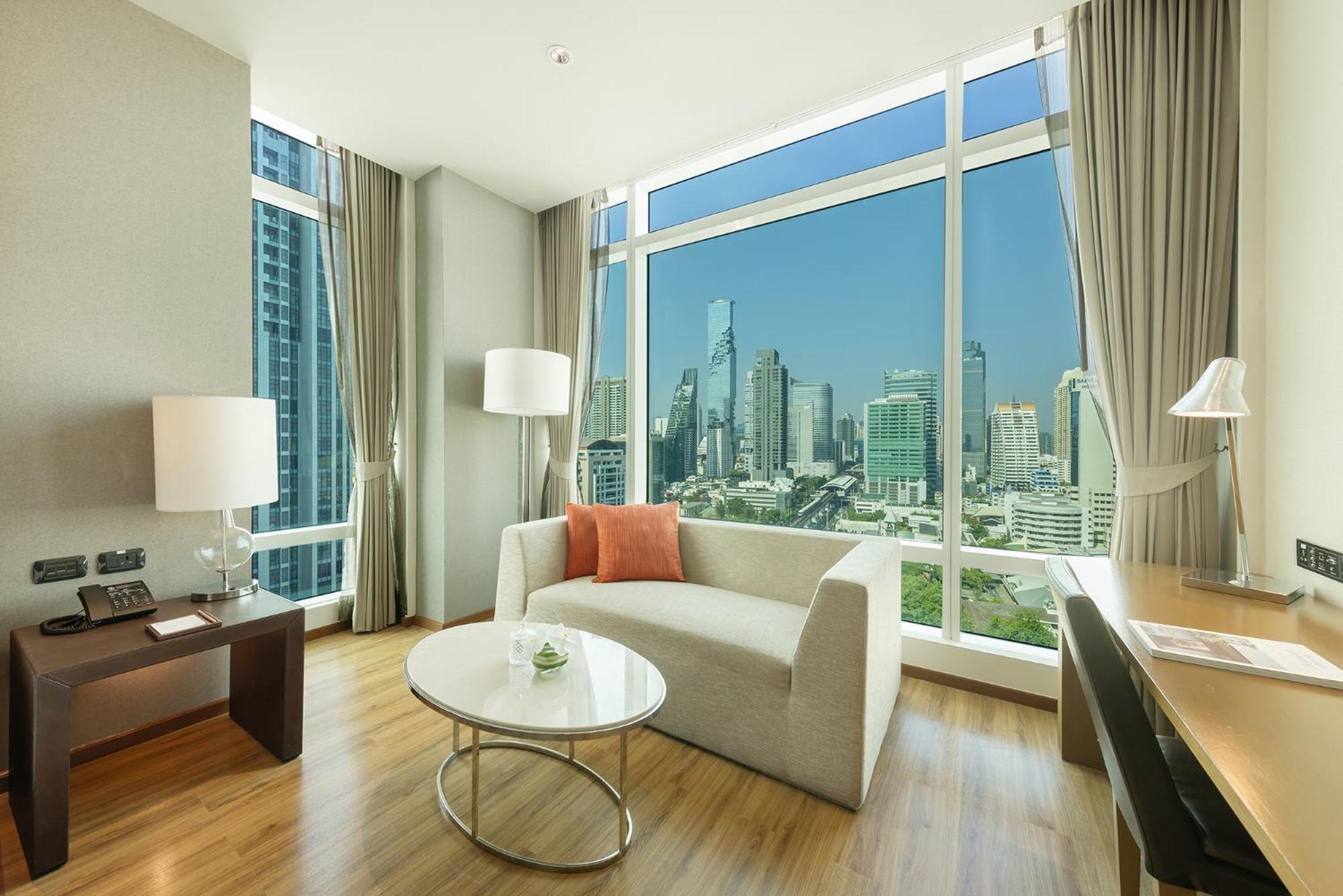 Executive Deluxe Double Room Lounge Access